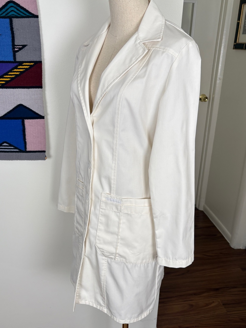 VTG Y2K Cream Trench Coat from Cherokee